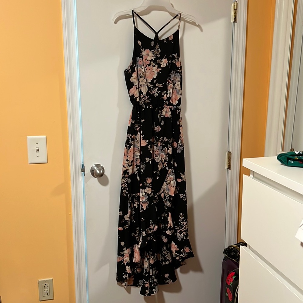 Clearance‼️ Flower 🌸 Tank Sleeve Dress Size XS from Century 21